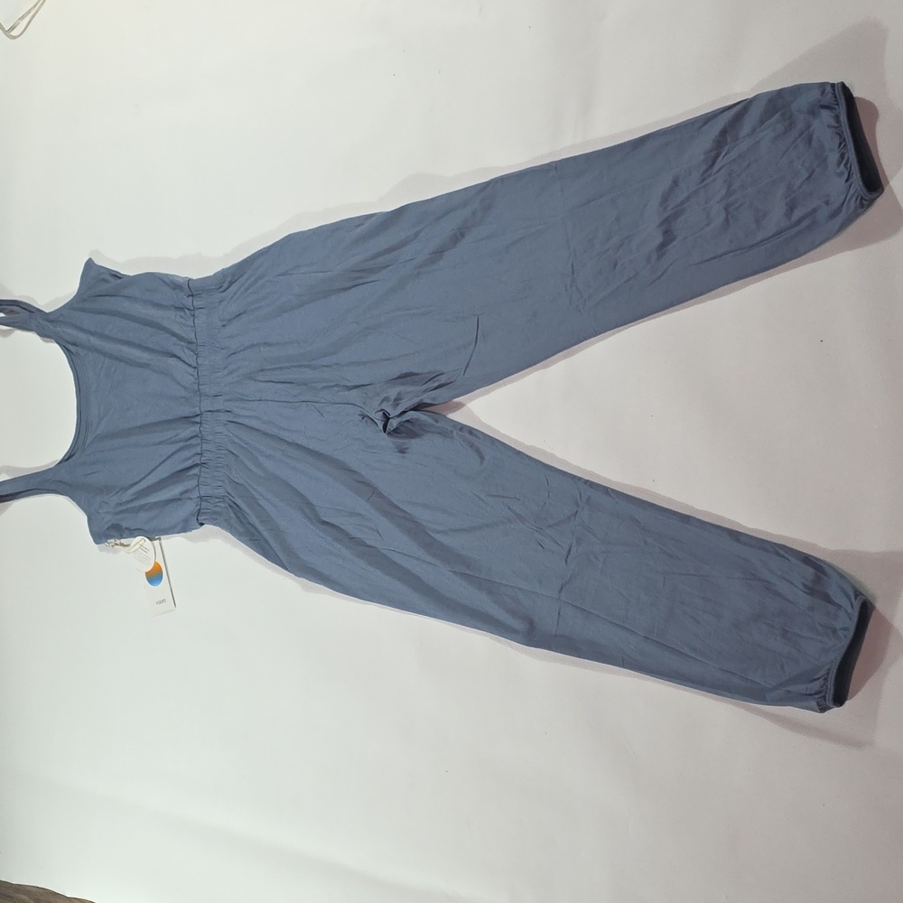 NWT Women's Vuori "Lux Jogger Jumpsuit" in A Pastel Blue & Size Small.